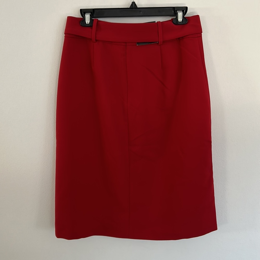 Banana republic skirt in dark red / burgundy color - Picture 2 of 7
